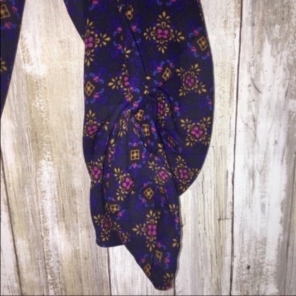 Skies Are Blue Blouse - Picture 4 of 5